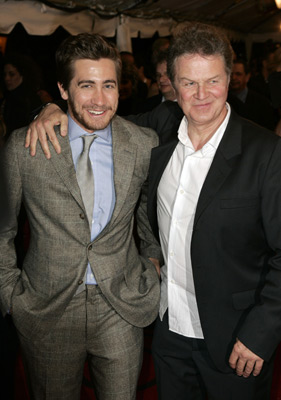 John Madden and Jake Gyllenhaal at event of Proof (2005)