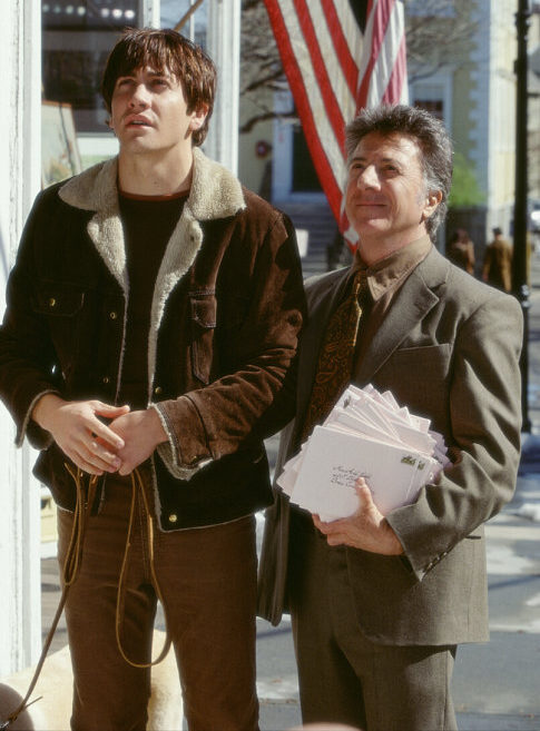 Still of Dustin Hoffman and Jake Gyllenhaal in Moonlight Mile (2002)