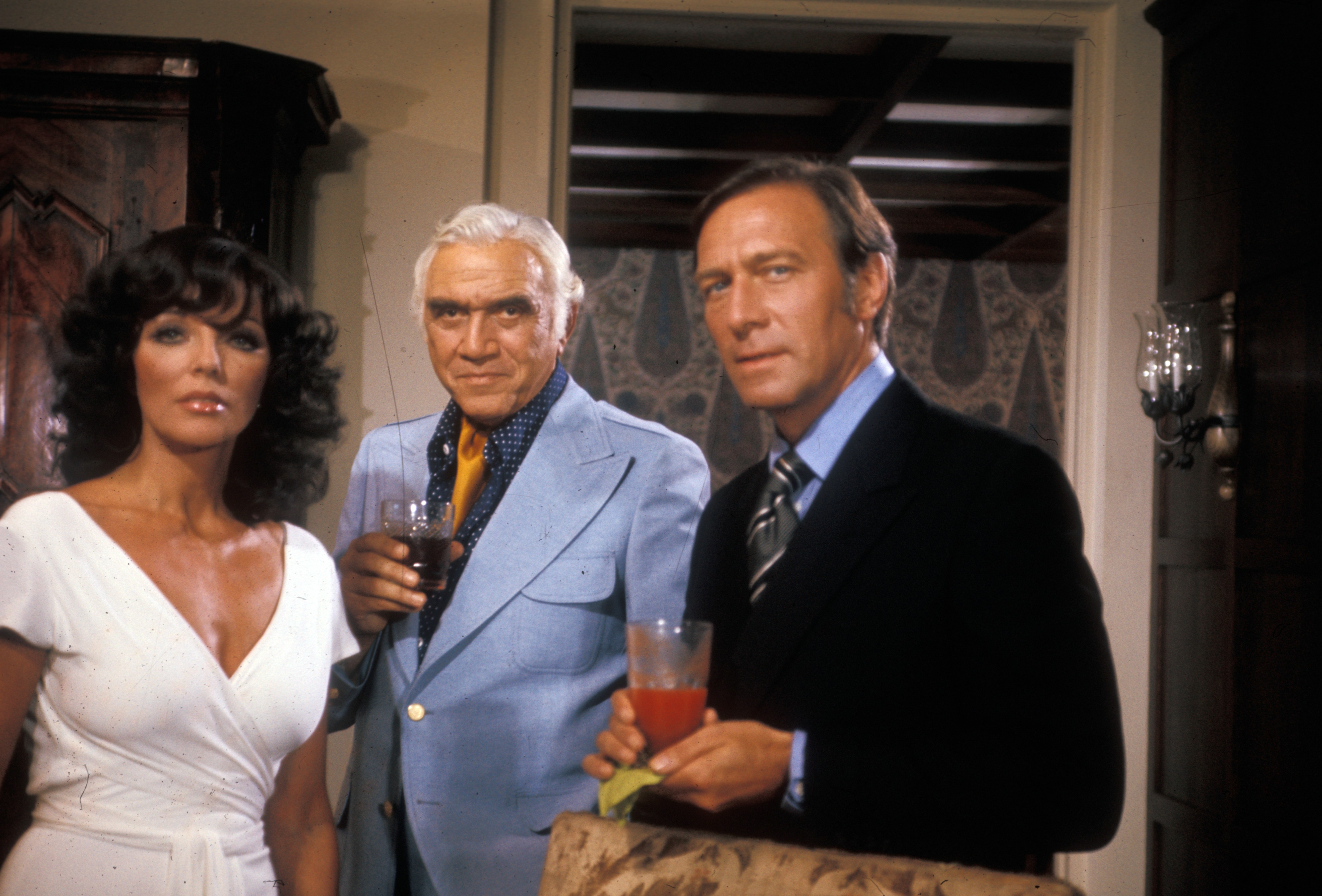 Still of Joan Collins, Lorne Greene and Christopher Plummer in Arthur Hailey's the Moneychangers (1976)