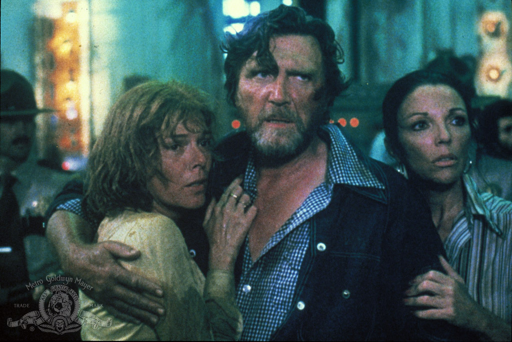 Still of Joan Collins, Robert Lansing and Jacqueline Scott in Empire of the Ants (1977)