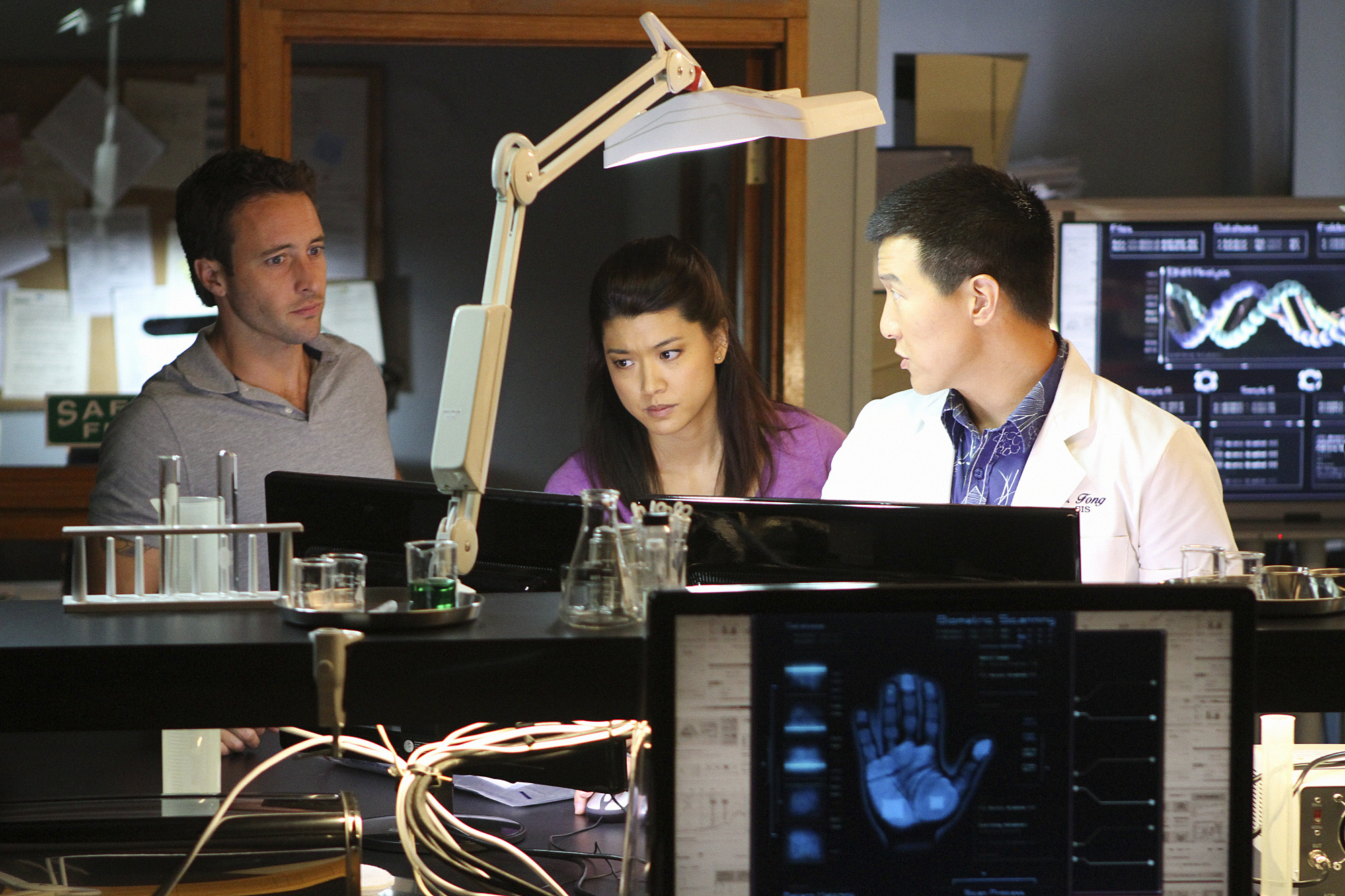 Still of Grace Park, Brian Yang and Alex O'Loughlin in Hawaii Five-0 (2010)