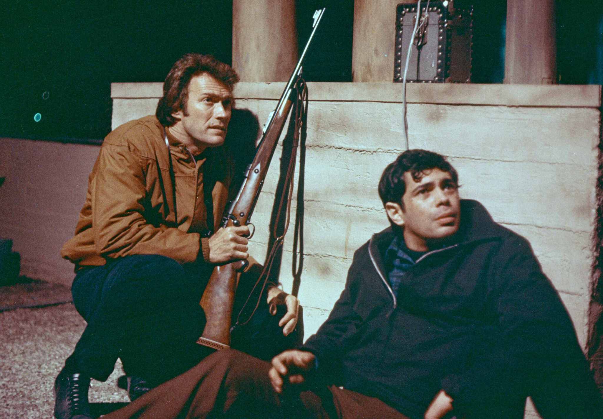 Still of Clint Eastwood and Reni Santoni in Purvinasis Haris (1971)