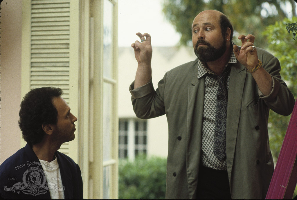 Still of Billy Crystal and Rob Reiner in Throw Momma from the Train (1987)