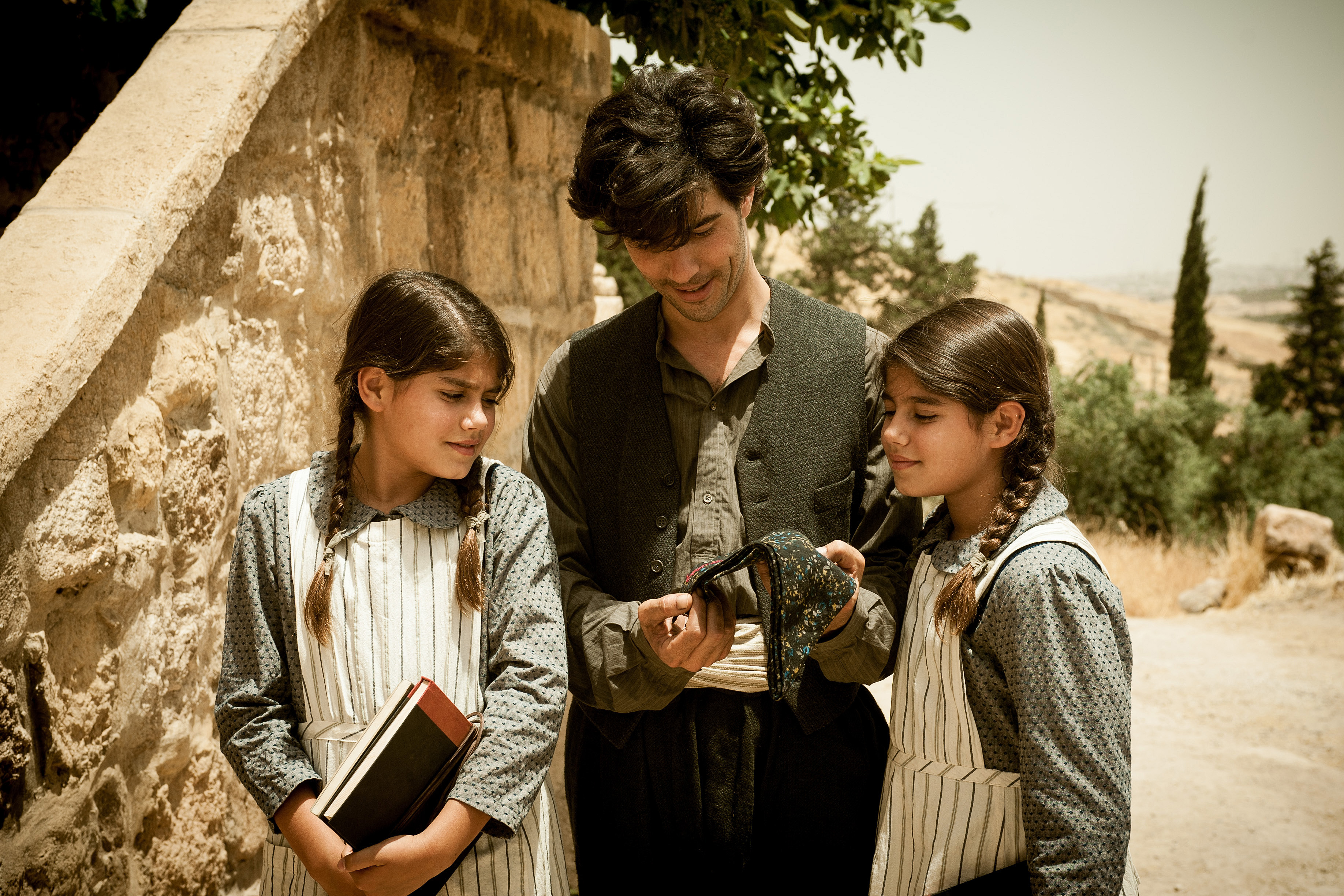 Still of Tahar Rahim, Zein Fakhoury and Dina Fakhoury in The Cut (2014)
