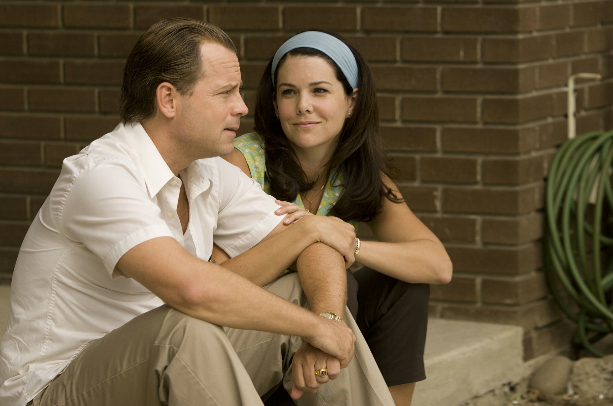 Still of Greg Kinnear and Lauren Graham in Flash of Genius (2008)