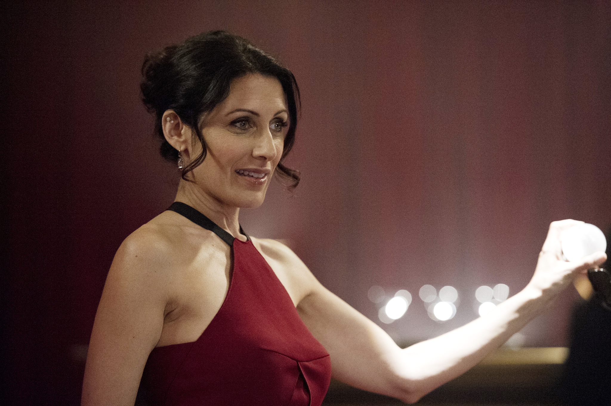 Still of Lisa Edelstein in Girlfriends' Guide to Divorce (2014)