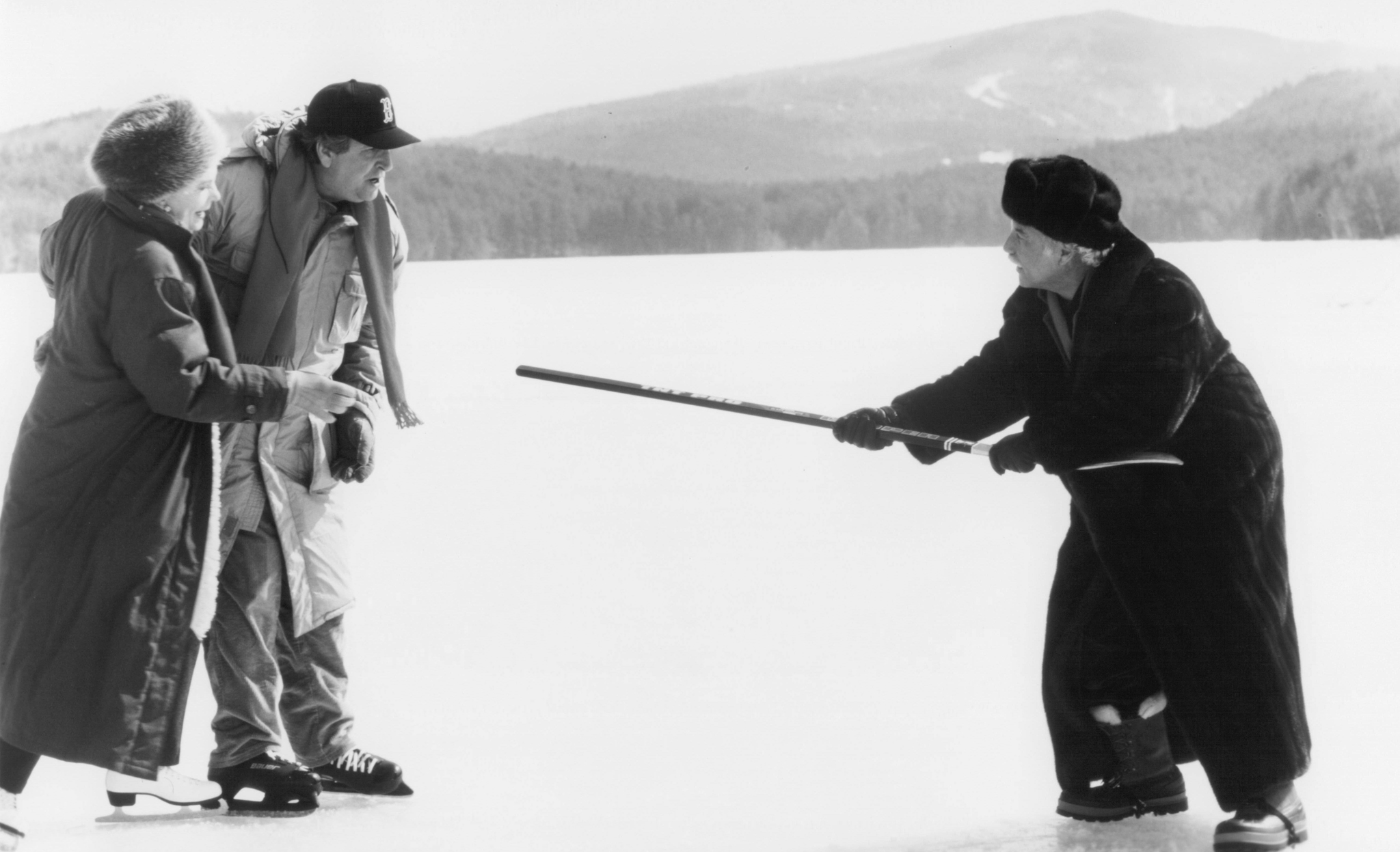 Still of Richard Dreyfuss, Danny Aiello and Gena Rowlands in Once Around (1991)