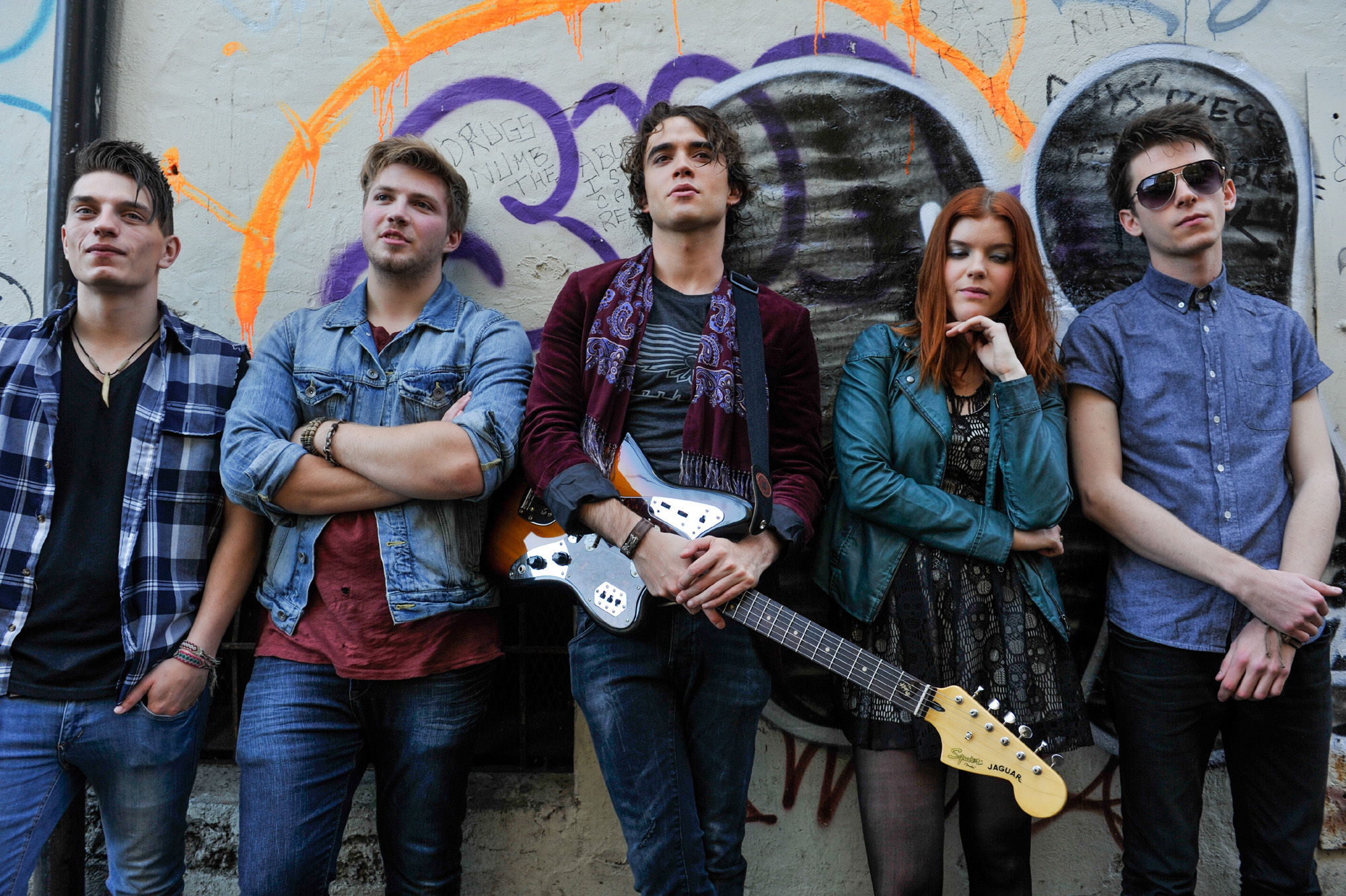 Still of Jamie Blackley, Ali Milner, Tom Vanderkam, Ben Klassen and Ryan Stephenson in Jei pasilikciau (2014)