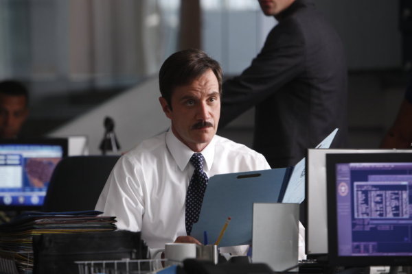 Still of Tim DeKay in Aferistas (2009)