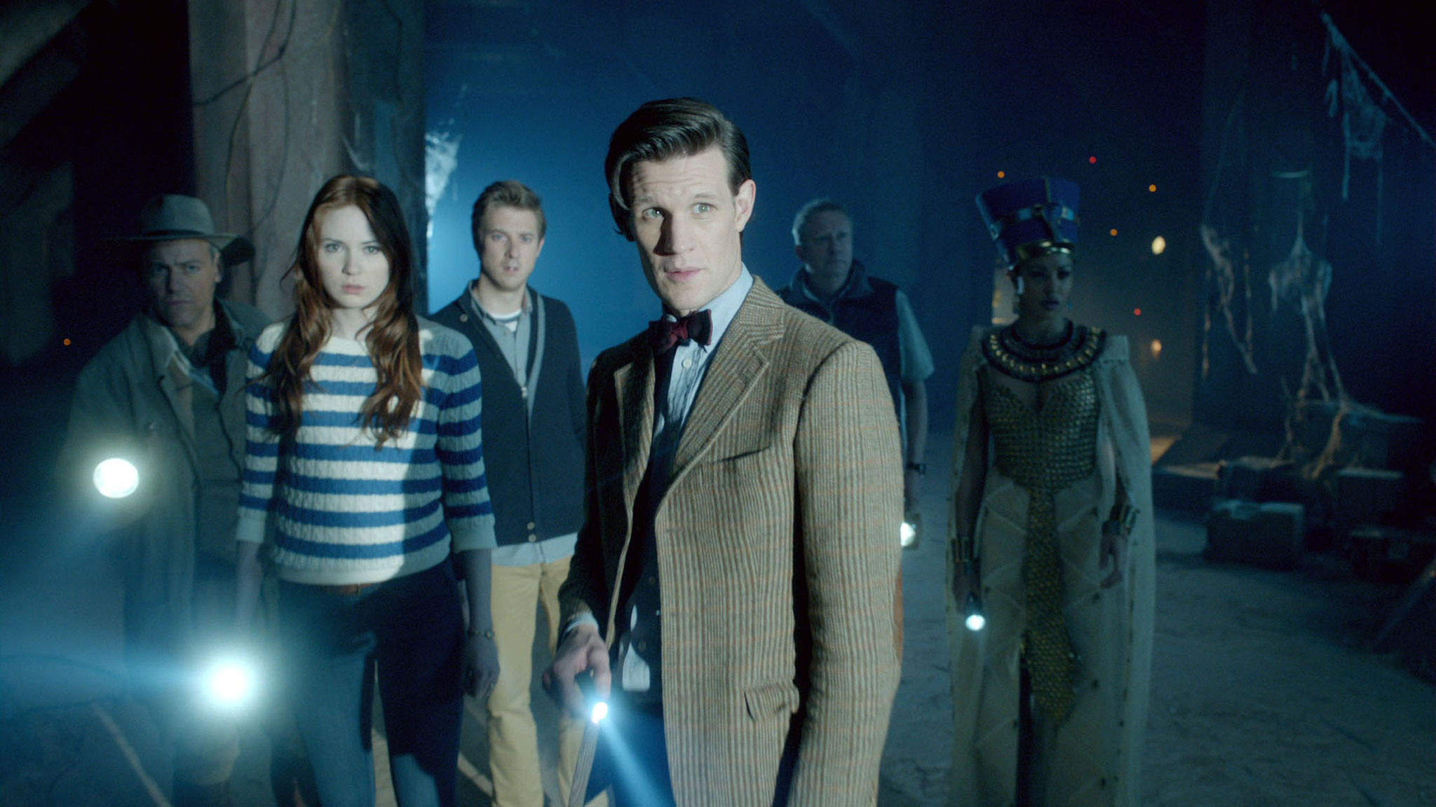 Still of Rupert Graves, Mark Williams, Matt Smith, Karen Gillan, Arthur Darvill and Riann Steele in Doctor Who (2005)