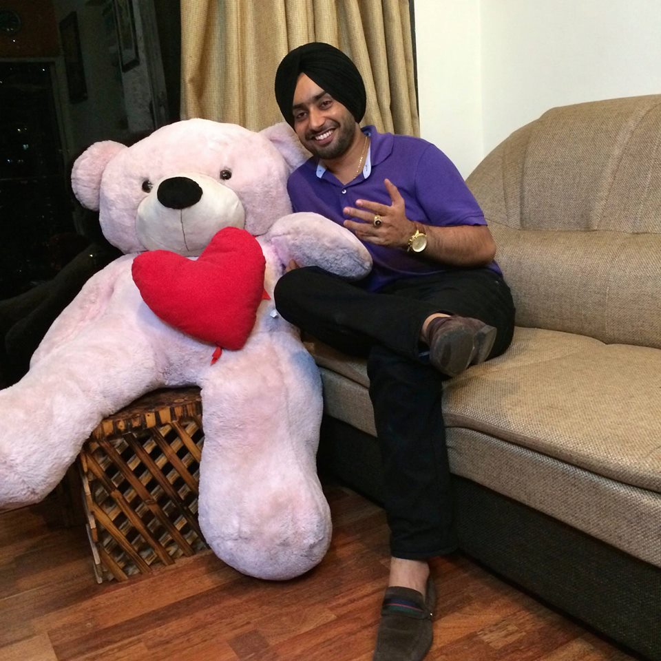 Satinder Sartaaj relaxing moments