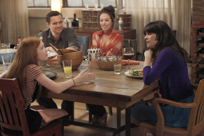 Still of Zooey Deschanel, Chloe Bridges, Jake Johnson and Annalise Basso in New Girl (2011)