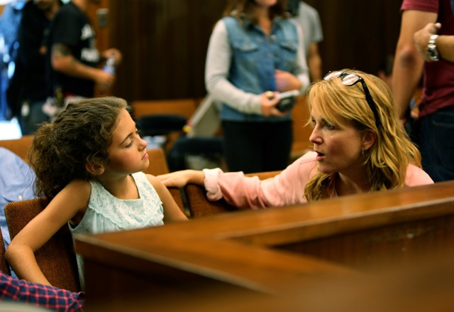 Still of Annabelle Kavanagh and Lea Thompson in The Wrong Side of Right