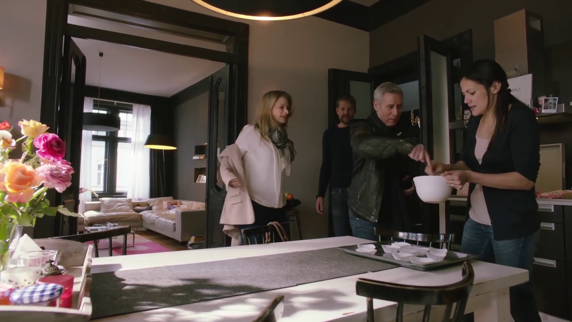 Still of Katja Wagner, Kai Wiesinger, Ralph Herforth and Bettina Zimmermann in Der Lack ist ab (2015)