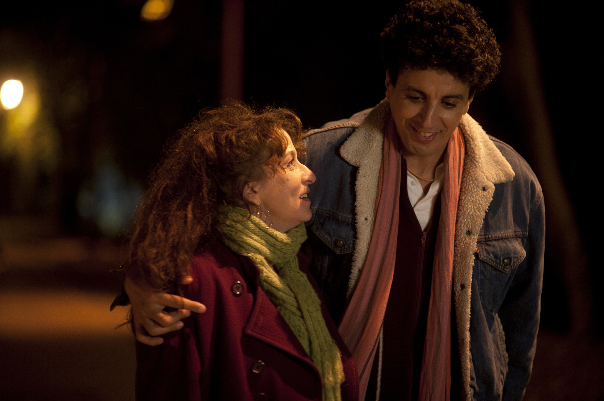 Still of Samir Guesmi and Noémie Lvovsky in Camille redouble (2012)