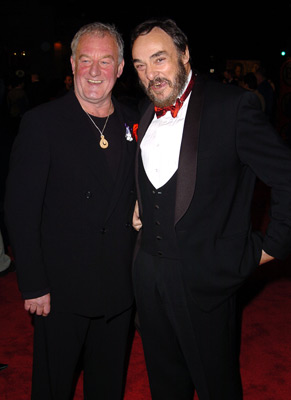 Bernard Hill and John Rhys-Davies at event of Ziedu Valdovas: Karaliaus sugrizimas (2003)