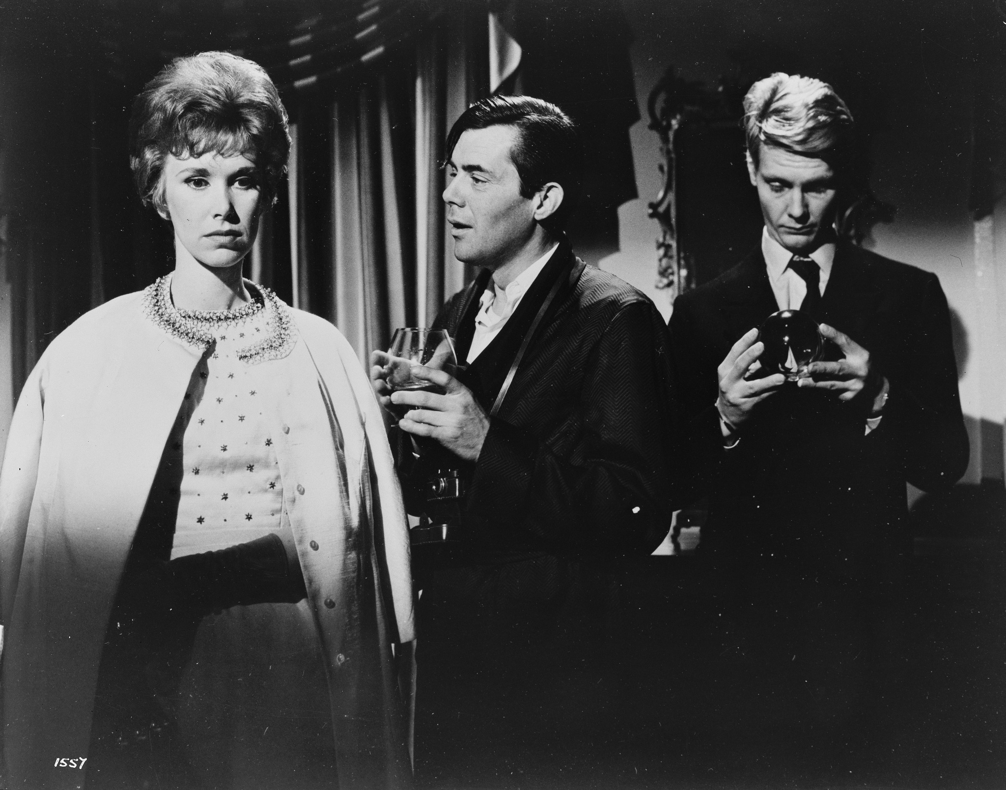 Still of Dirk Bogarde, Wendy Craig and James Fox in The Servant (1963)