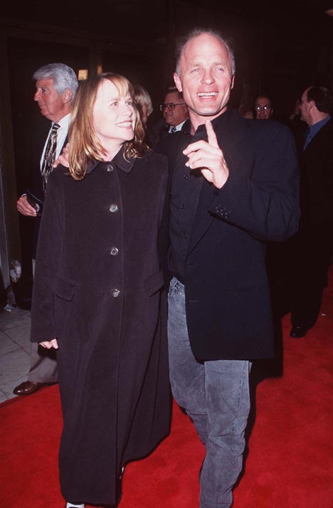 Ed Harris and Amy Madigan at event of Absolute Power (1997)