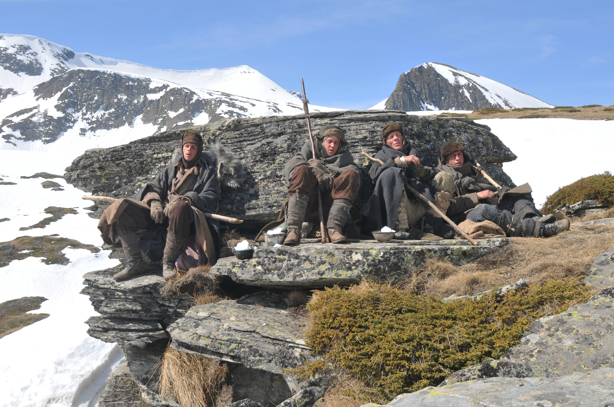 Still of Ed Harris, Gustaf Skarsgård and Jim Sturgess in The Way Back (2010)