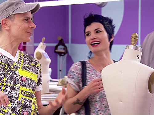 Still of Emily Payne and Fäde Zu Grau in Project Runway (2004)