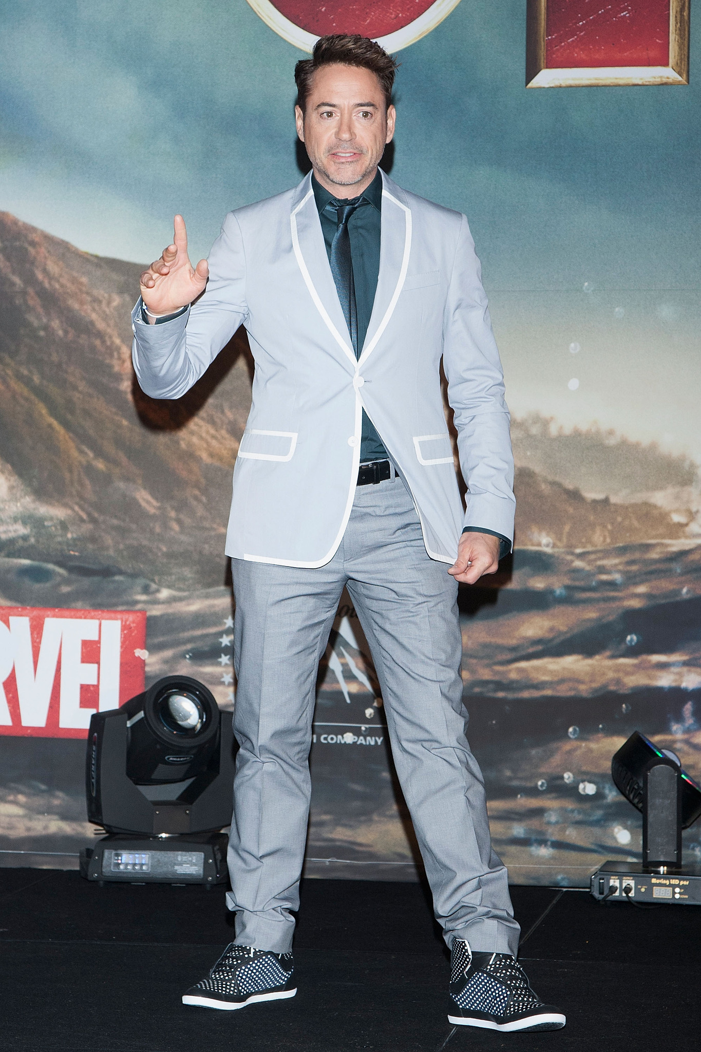 Robert Downey Jr. at event of Gelezinis zmogus 3 (2013)