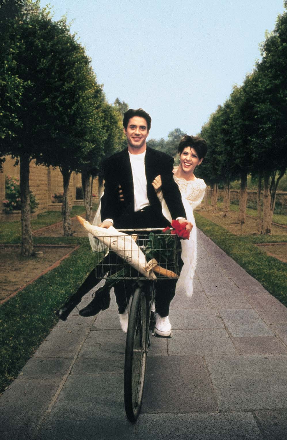 Still of Robert Downey Jr. and Marisa Tomei in Only You (1994)