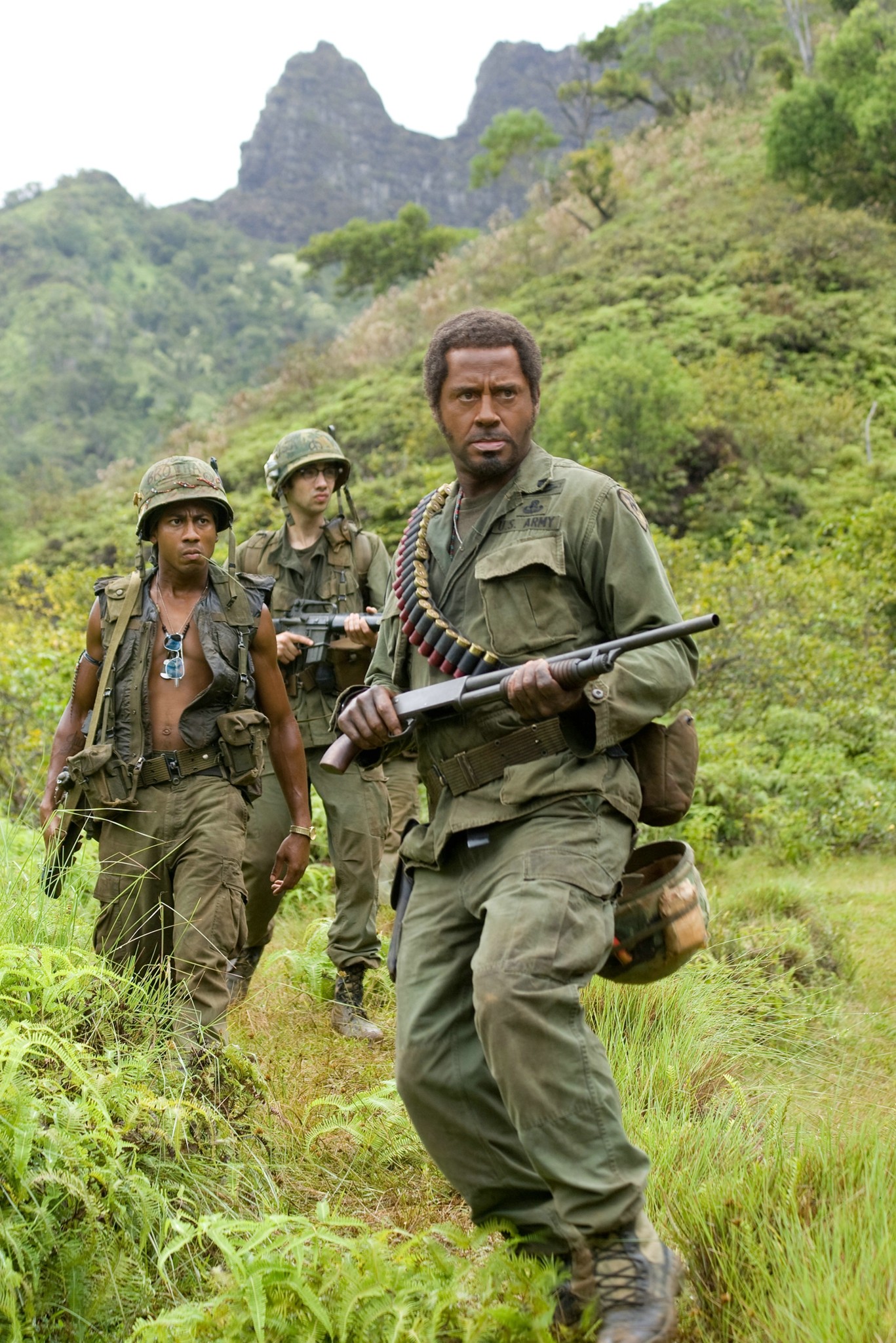 Still of Robert Downey Jr., Jay Baruchel and Brandon T. Jackson in Griaustinis tropikuose (2008)