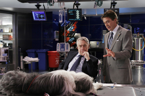 Still of Robert Downey Jr. and Philip Baker Hall in The Shaggy Dog (2006)