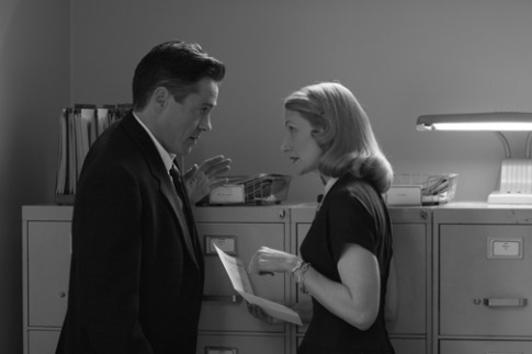 Still of Robert Downey Jr. and Patricia Clarkson in Good Night, and Good Luck. (2005)