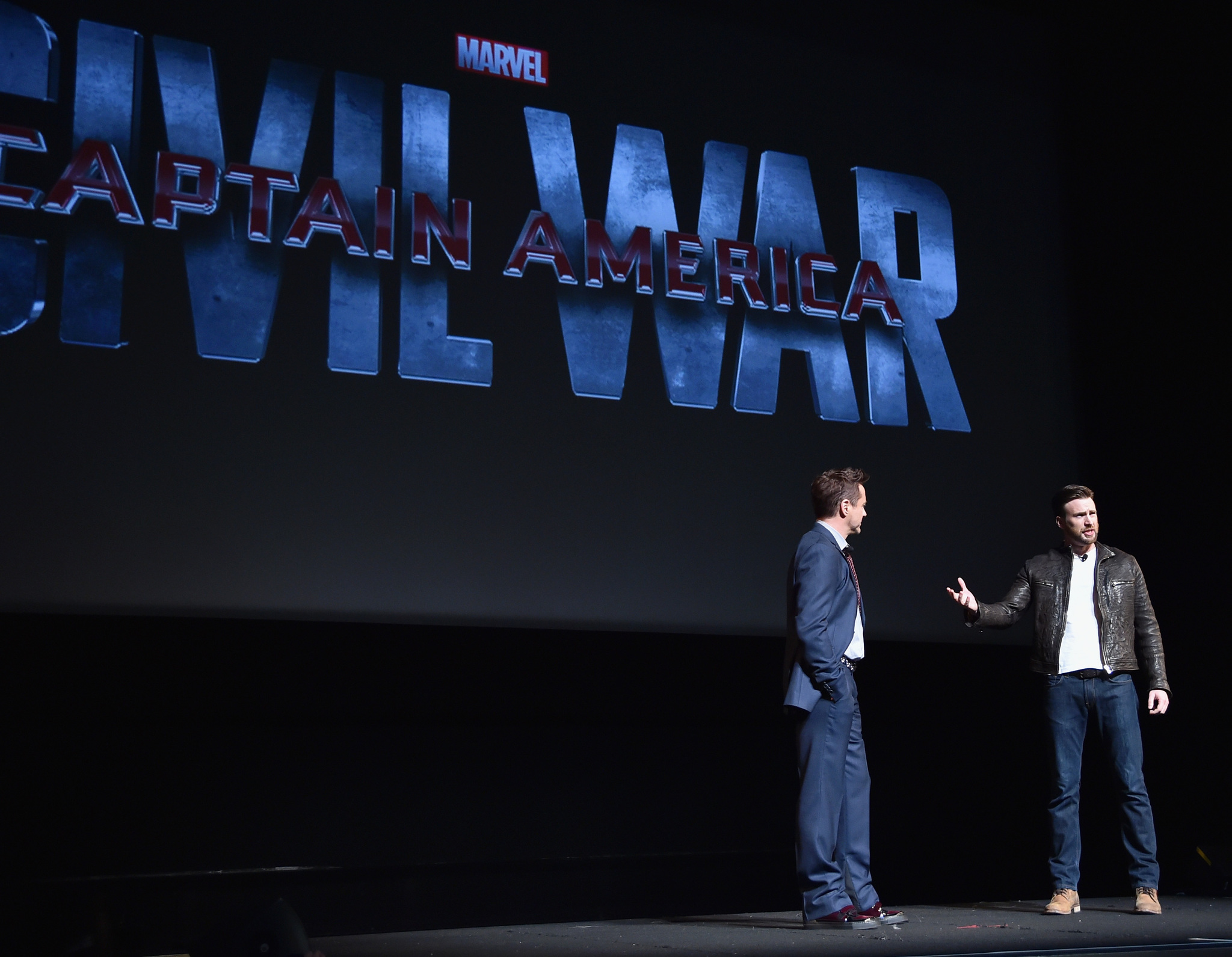 Robert Downey Jr. and Chris Evans at event of Captain America: Civil War (2016)