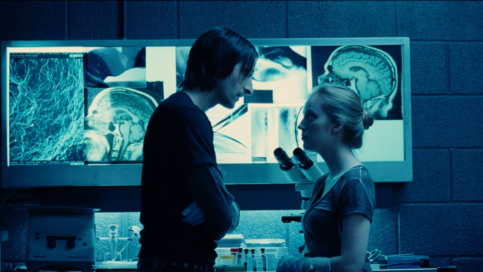 Still of Sarah Polley and Adrien Brody in Splice (2009)