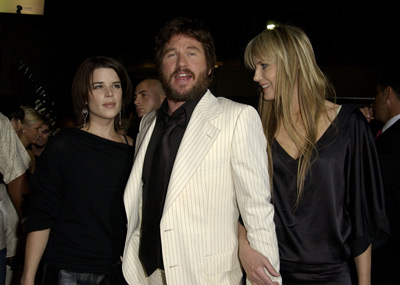 Neve Campbell, Val Kilmer and Daryl Hannah at event of Wonderland (2003)