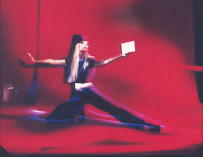 Aviana Angelique Alaïs Adell Light Dance Show