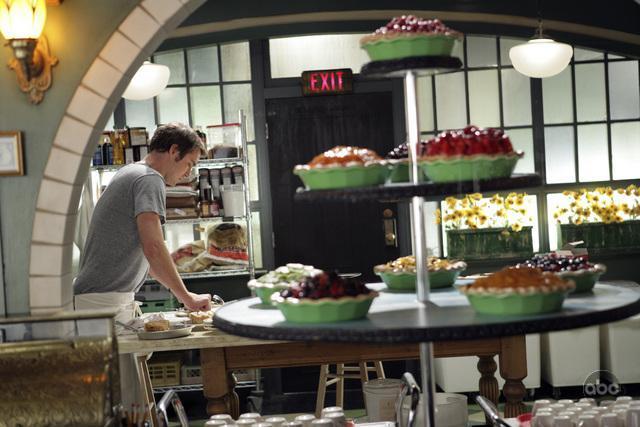 Still of Lee Pace in Pushing Daisies (2007)