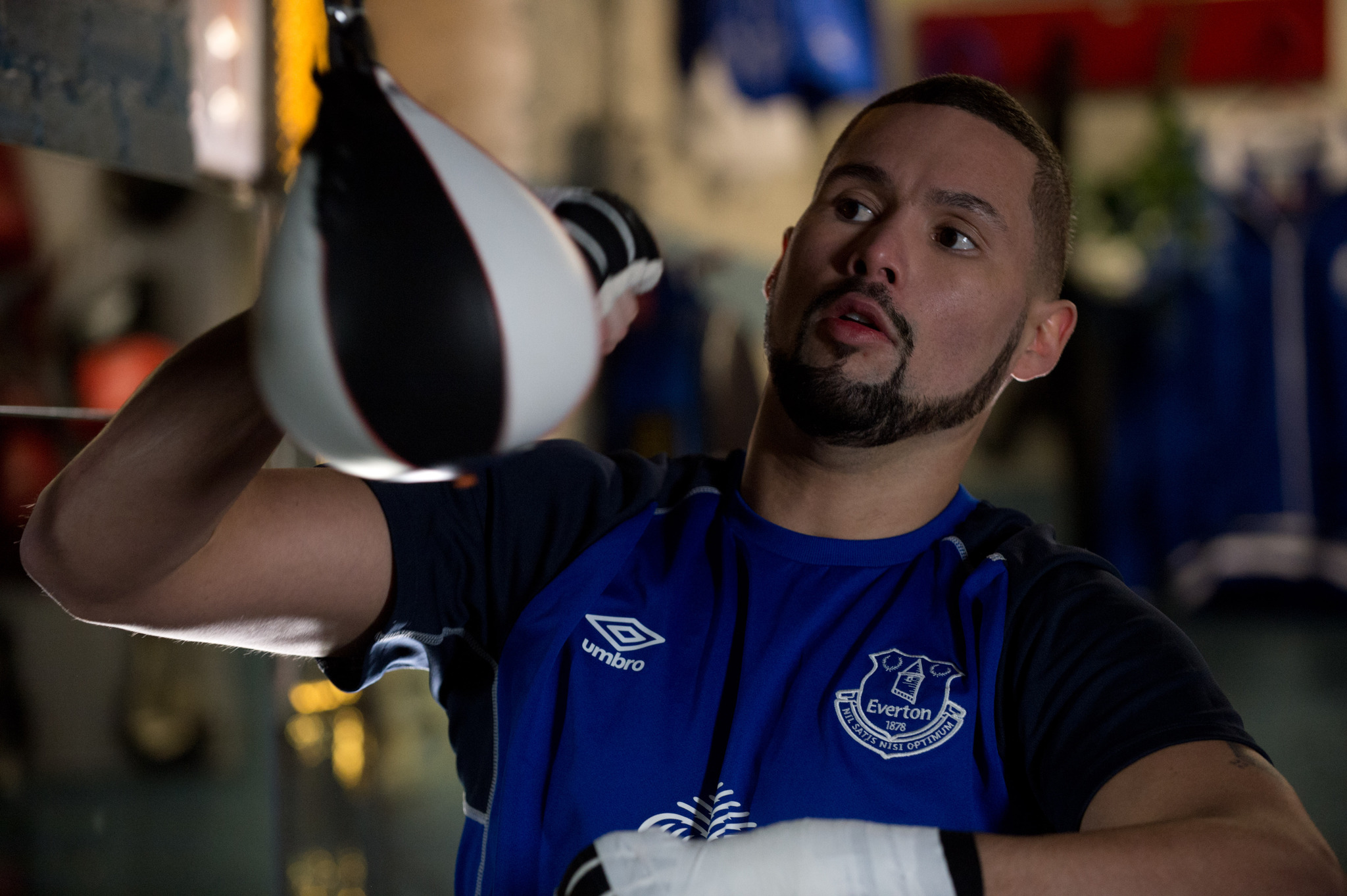 Still of Tony Bellew in Krydas. Gimes kovoti (2015)