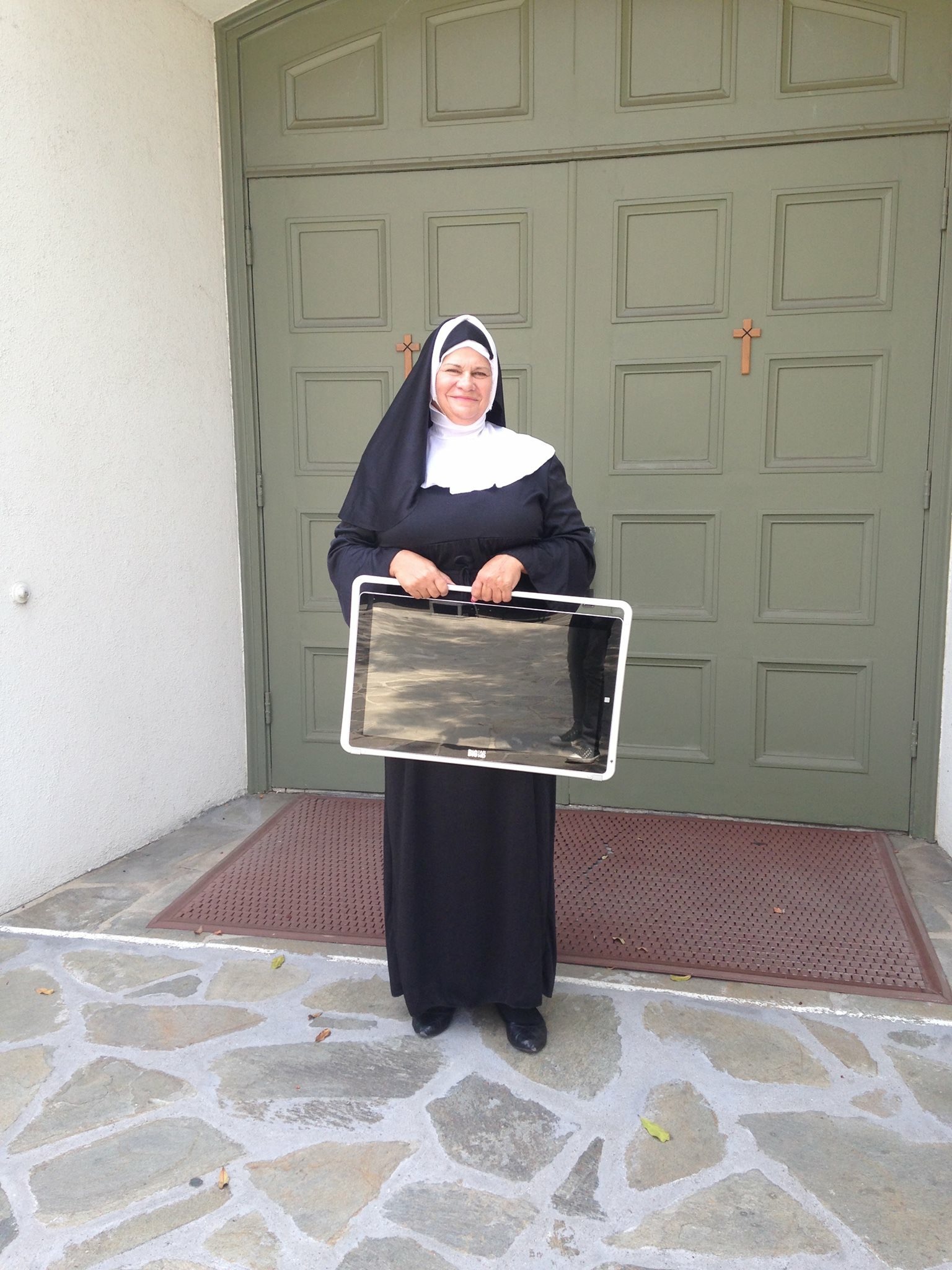 Commercial - Nabi tablet Nun