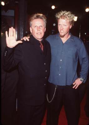 Gary Busey and Jake Busey at event of Soldier (1998)