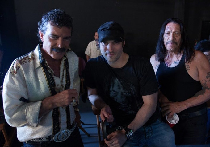 Antonio Banderas, Robert Rodriguez and Danny Trejo in Macete zudo (2013)
