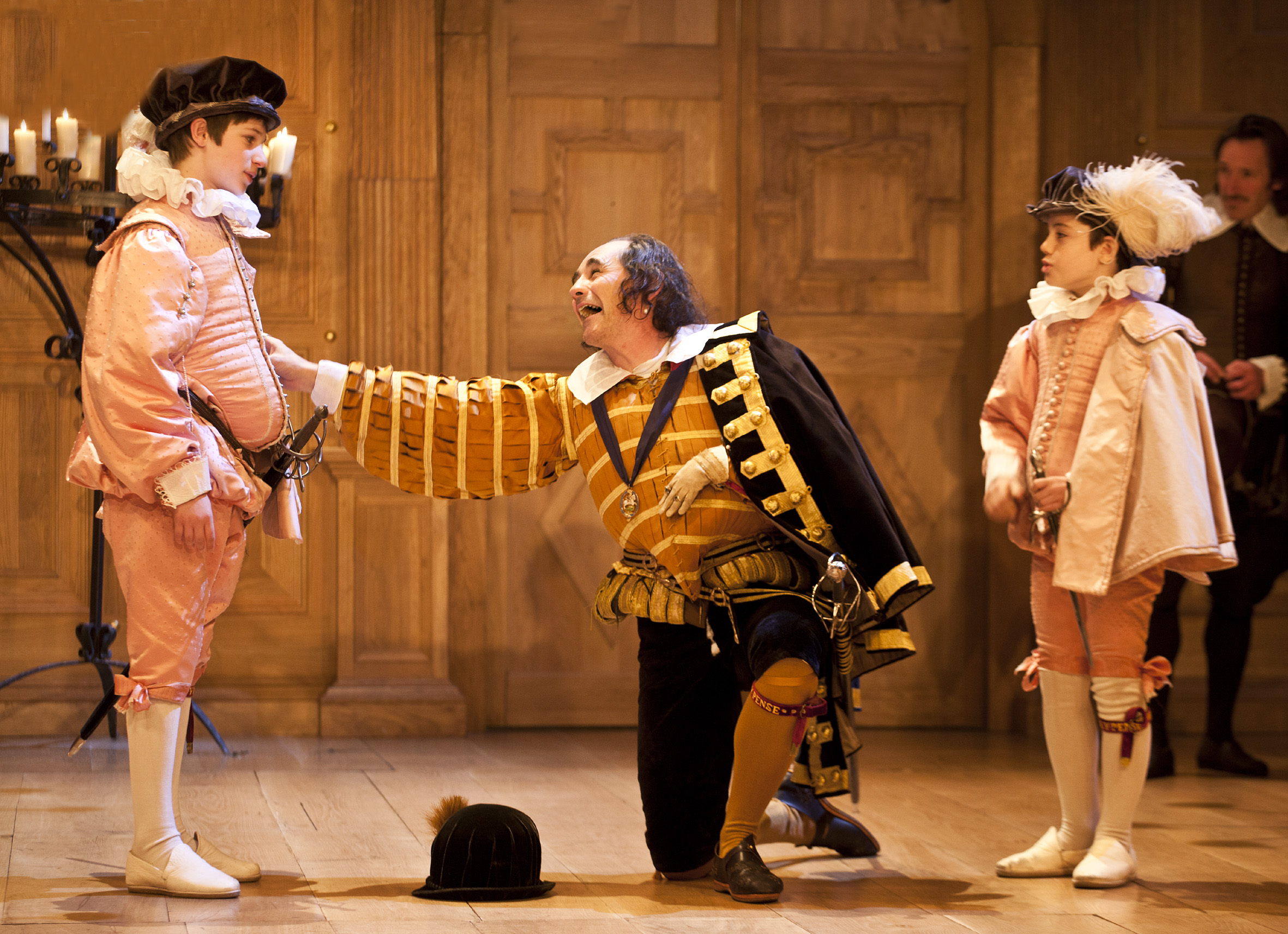 Lorenzo (right) on stage of RICHARD III as Richard, Duke of York, with Mark Rylance (centre) as Richard III and Austin Moulton (left) as Prince Edward, at Apollo Theatre, London (2013)