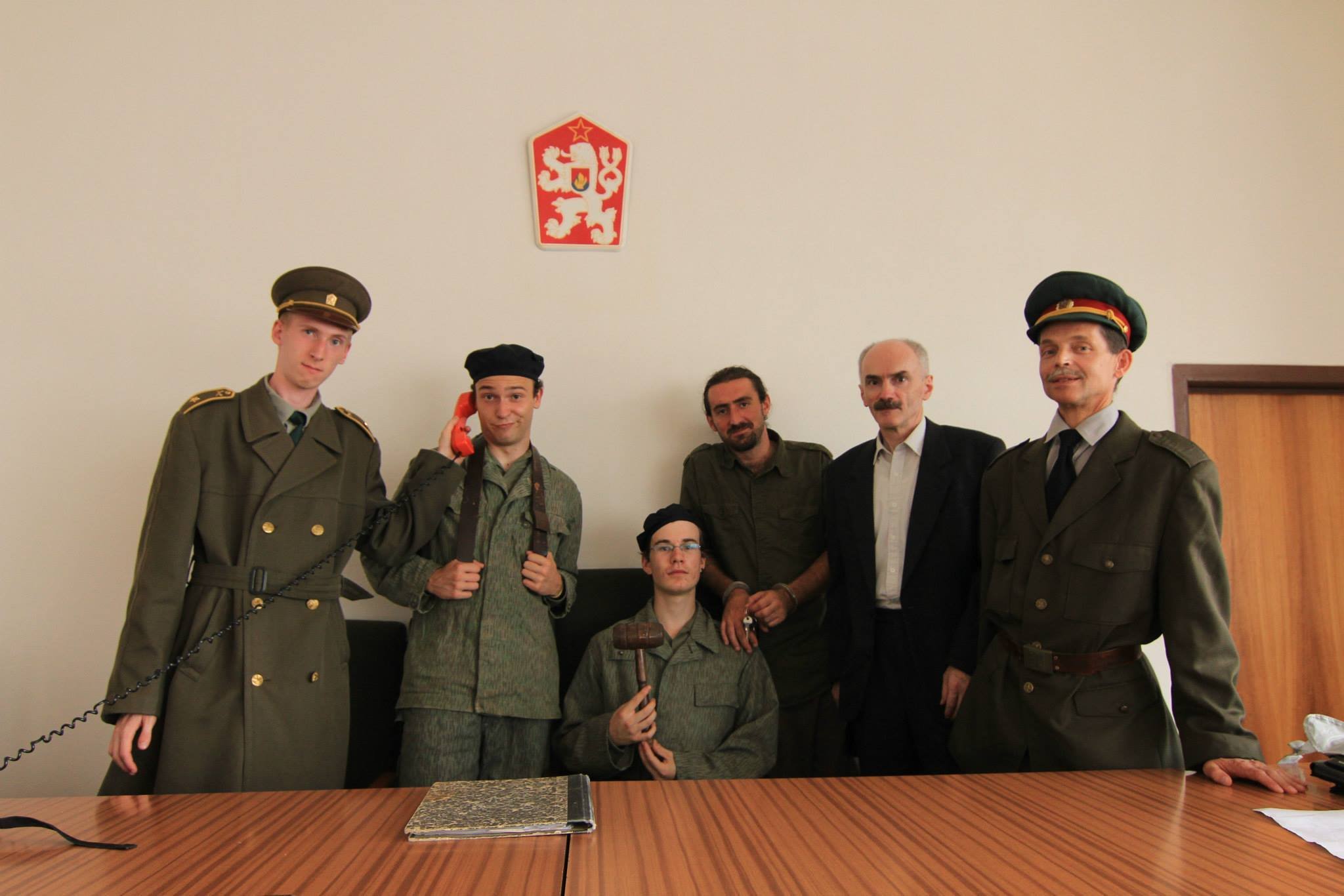 Still of János Tisza, Róbert Szabolcs Flórián, Béla Szpolecsnyík, Viktor Skrabal, Zsolt Bocsárszky and Csaba Kudernács in Életre ítélve (2013)