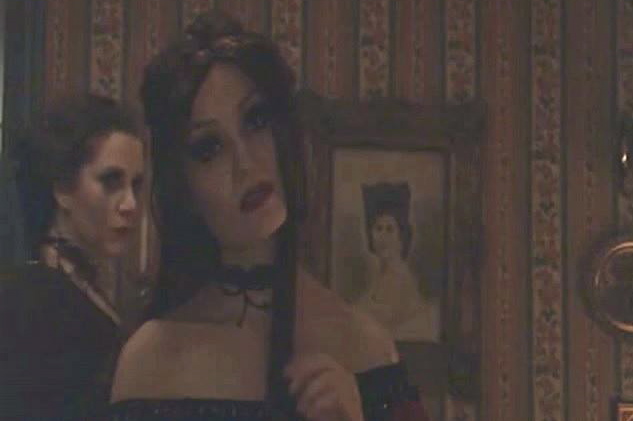 Still of Molly Cunningham and Amanda Lewan in Dracula.