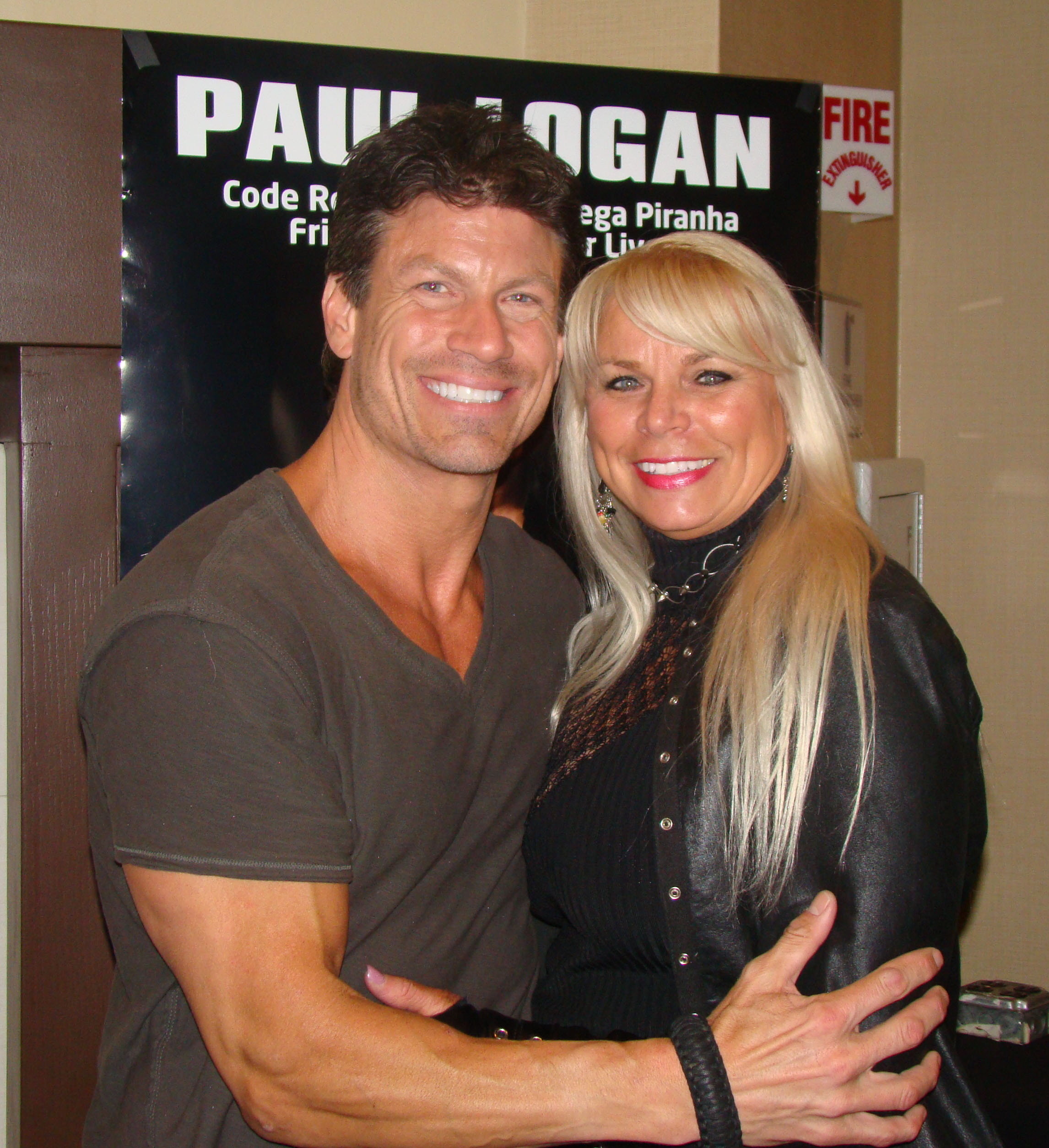 Paul Logan and Kadrolsha Ona Carole got along very well while doing their appearances at Chiller Theatre April 2014