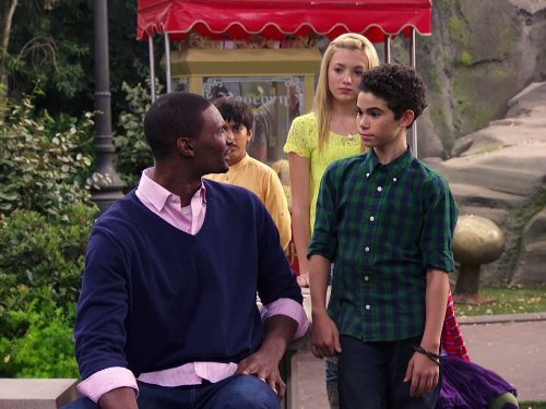 Still of Peyton List, Chris Bosh, Cameron Boyce and Karan Brar in Jessie (2011)