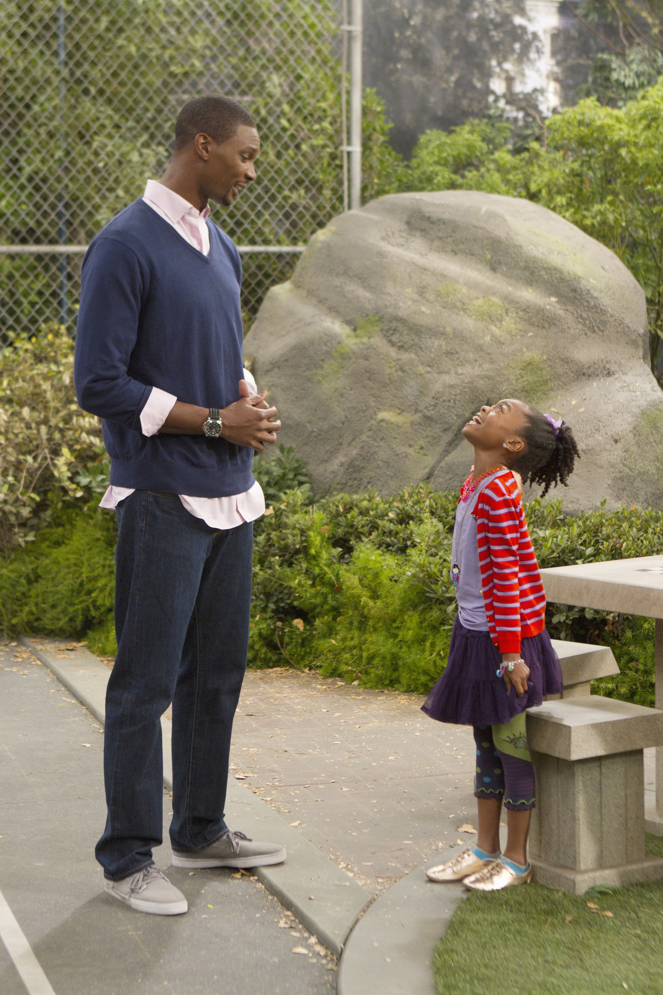 Still of Chris Bosh and Skai Jackson in Jessie (2011)