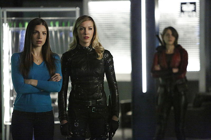 Still of Willa Holland, Katie Cassidy and Anna Hopkins in Strele (2012)