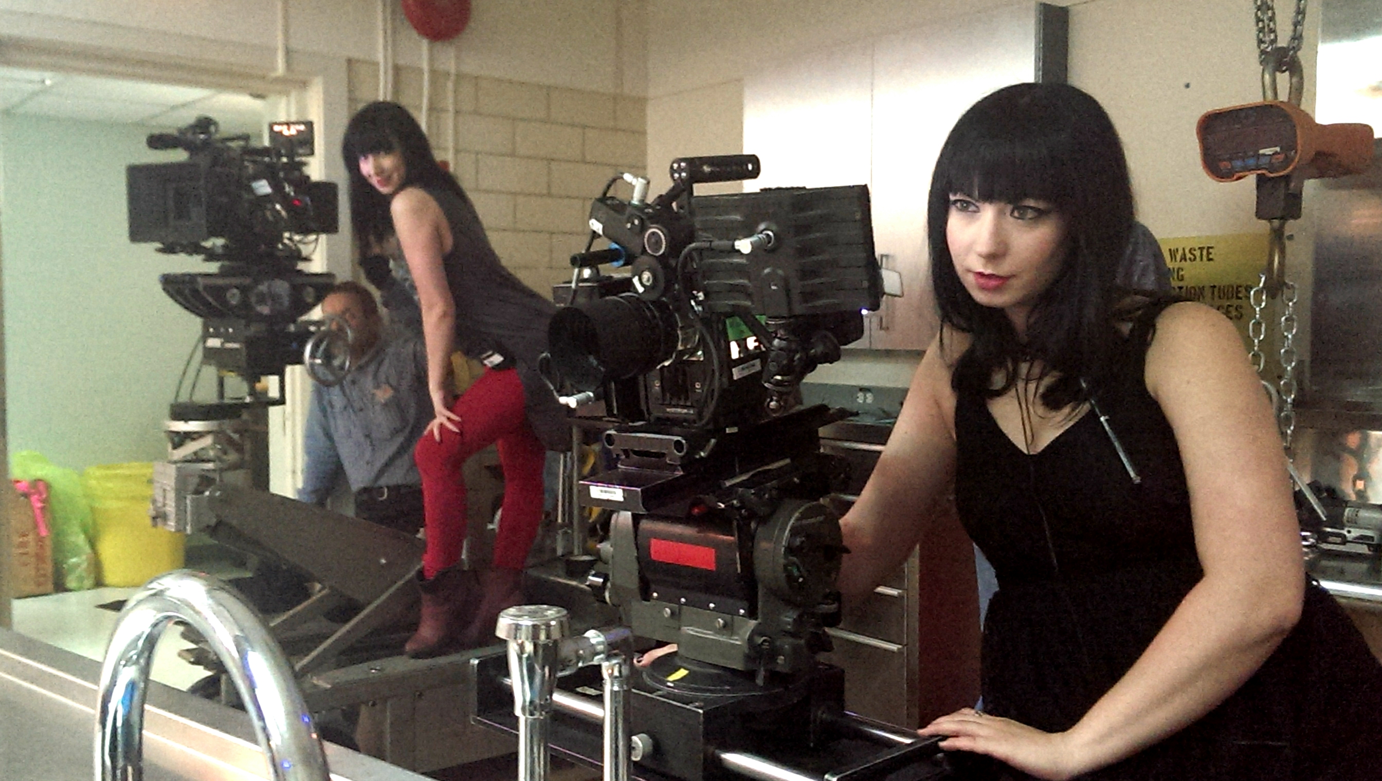 Sylvia (right) and her twin sister, Jen (left), on the set of See No Evil 2.
