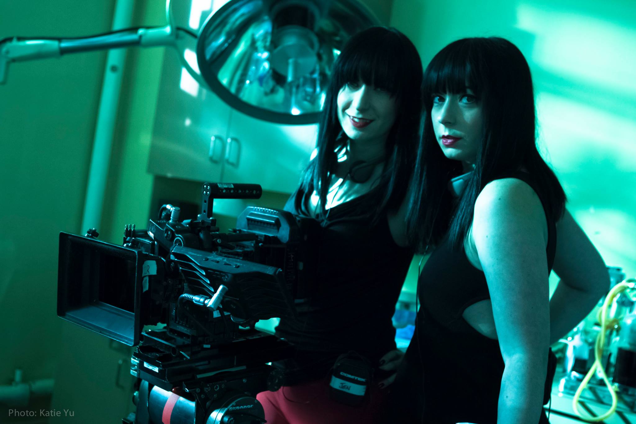 Sylvia (right) with her twin sister, Jen (left), on the set of See No Evil 2.