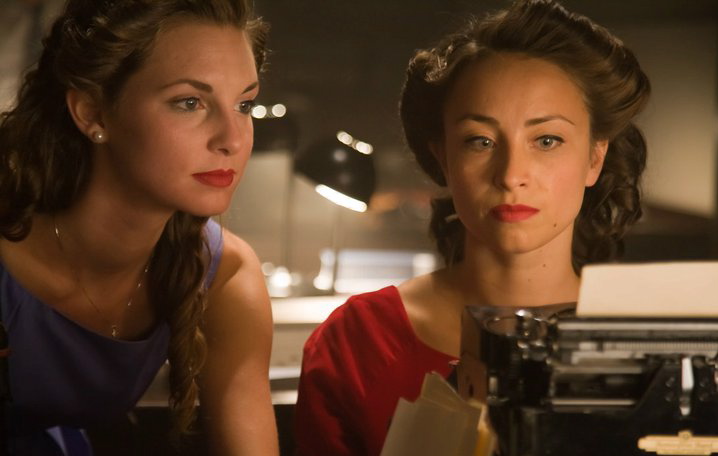 Alexis Monnie and Aurora Florence in Letter From Pearl Harbor (2010)