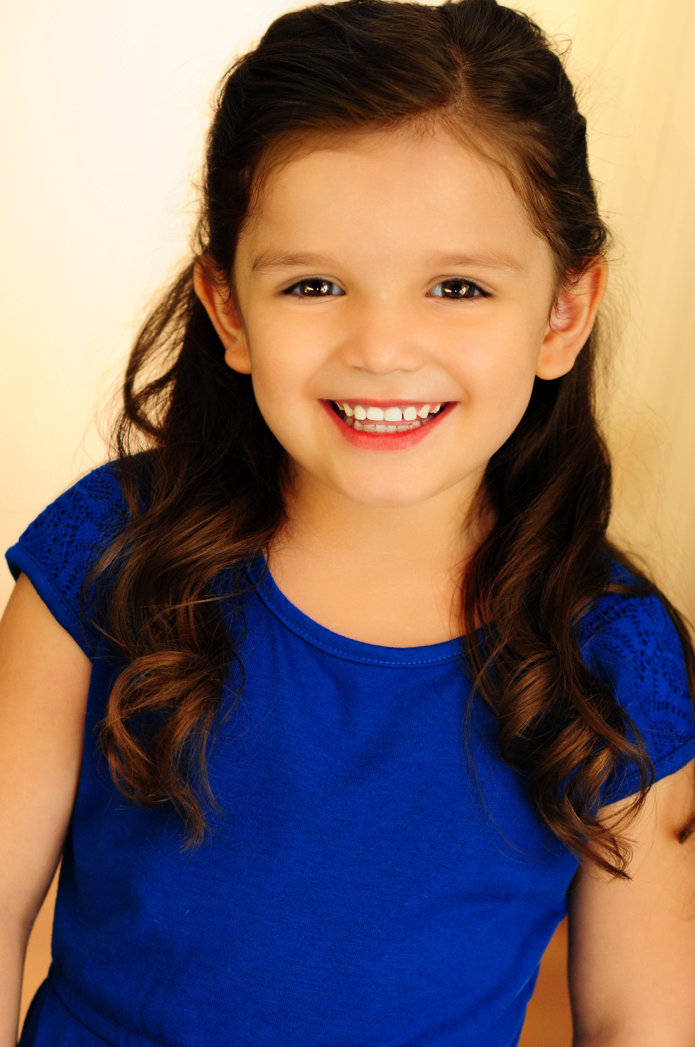 Bailey Elizabeth is a 6 year old Actress/Singer/Dancer based in Los Angeles, CA