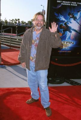 Matt Groening at event of Titan A.E. (2000)